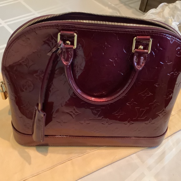 Louis Vuitton handbags - Picture 3 of 8